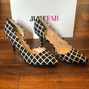 Justfab black and white pumps